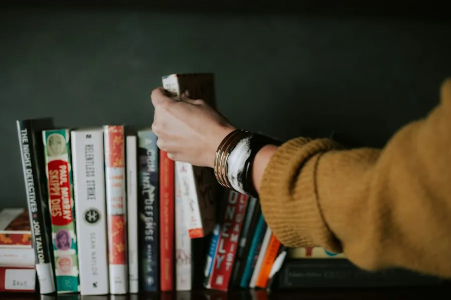 Photo contemporary literature books reading