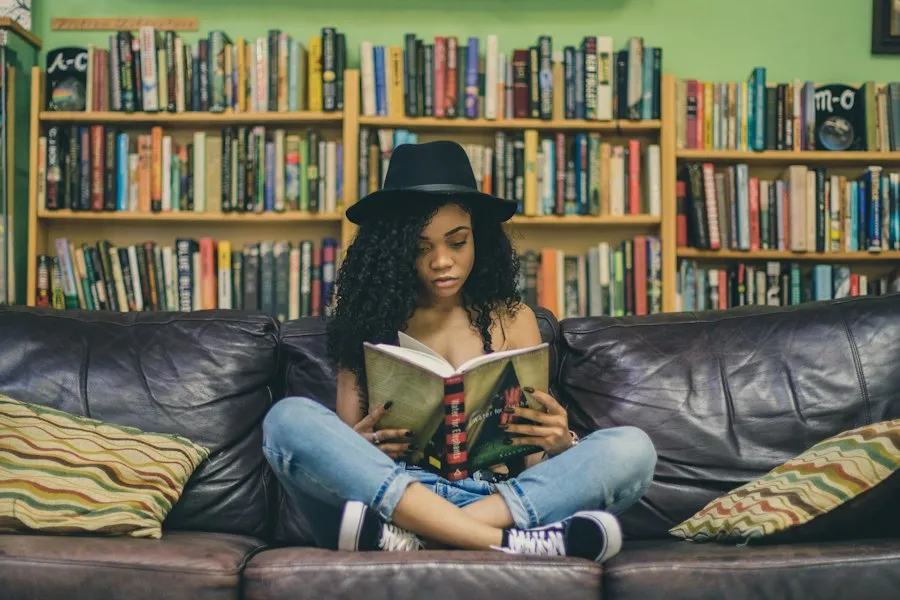 Photo how to choose fiction books